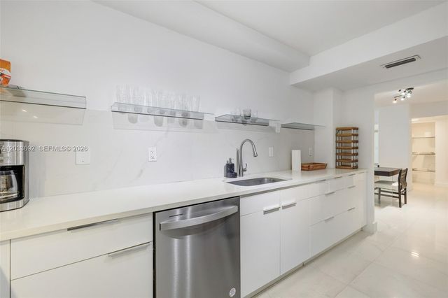 9511 Collins Avenue 1211, Surfside, FL 33154