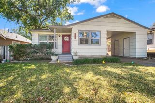 4929 Locke Avenue, Fort Worth, TX 76107