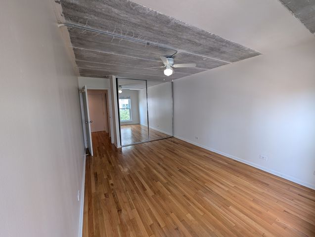 711 W Gordon Terrace 305, Chicago, IL 60613