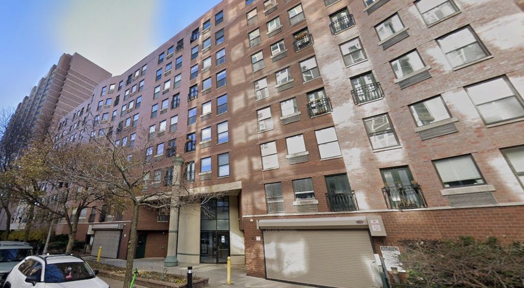 711 W Gordon Terrace 305, Chicago, IL 60613