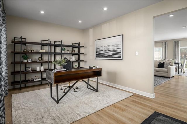 214 Leif ST, Moyock, NC 27958