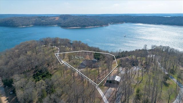 122 Holland Pt, Eureka Springs, AR 72631