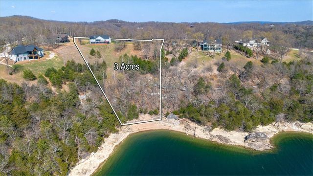 122 Holland Pt, Eureka Springs, AR 72631