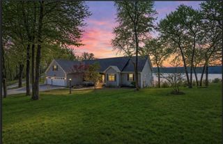 122 Holland Pt, Eureka Springs, AR 72631