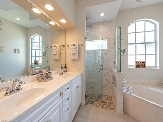 8098 Tauren CT, Naples, FL 34119