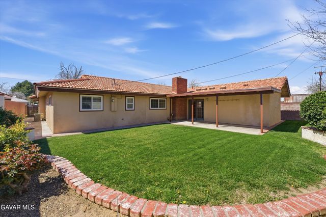 44508 Lostwood Avenue, Lancaster, CA 93534
