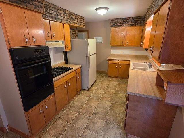 28660 Woodside Drive, Rock Falls, IL 61071