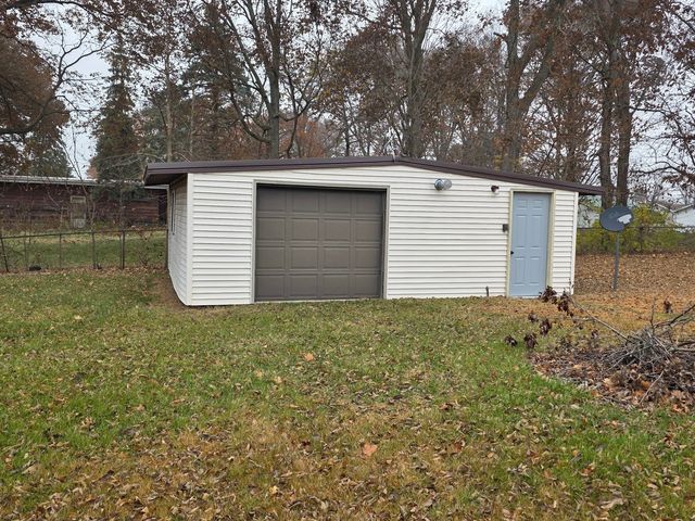 28660 Woodside Drive, Rock Falls, IL 61071