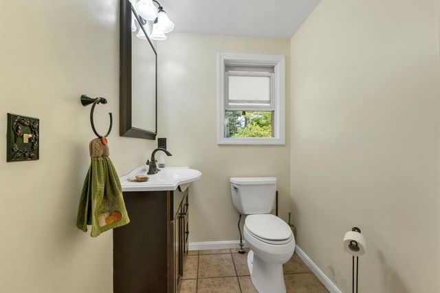 102 Joppa Road, Merrimack, NH 03054