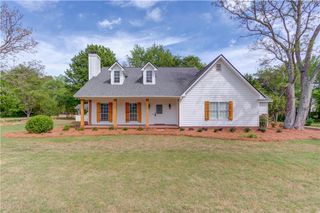 1554 Maddox Road, Hoschton, GA 30548