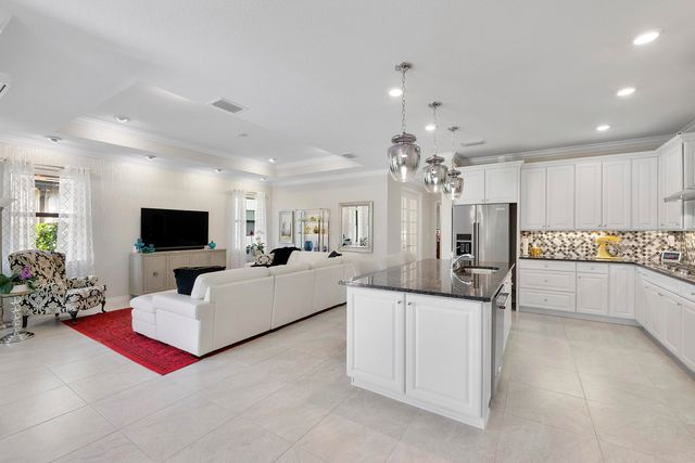 4640 E Pinehurst Trl Trail E, Fort Lauderdale, FL 33309