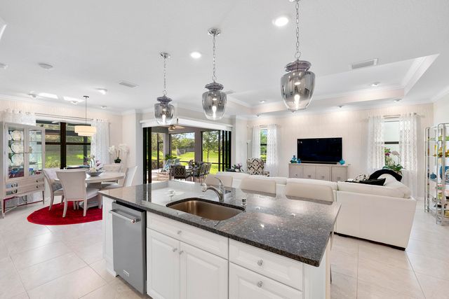 4640 E Pinehurst Trl Trail E, Fort Lauderdale, FL 33309