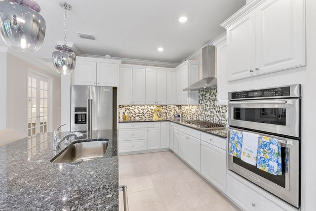 4640 E Pinehurst Trl Trail E, Fort Lauderdale, FL 33309