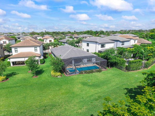 4640 E Pinehurst Trl Trail E, Fort Lauderdale, FL 33309