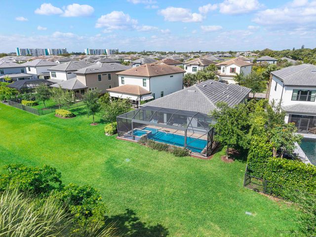 4640 E Pinehurst Trl Trail E, Fort Lauderdale, FL 33309