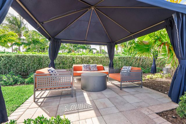 4640 E Pinehurst Trl Trail E, Fort Lauderdale, FL 33309