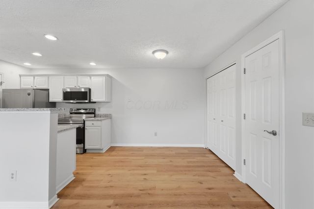 5423 GARDEN RIDGE, Columbus, OH 43228