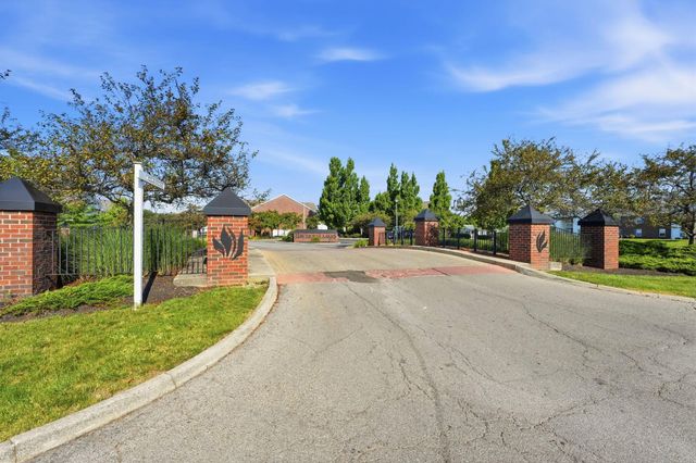 5423 GARDEN RIDGE, Columbus, OH 43228