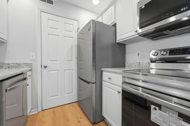 5423 GARDEN RIDGE, Columbus, OH 43228