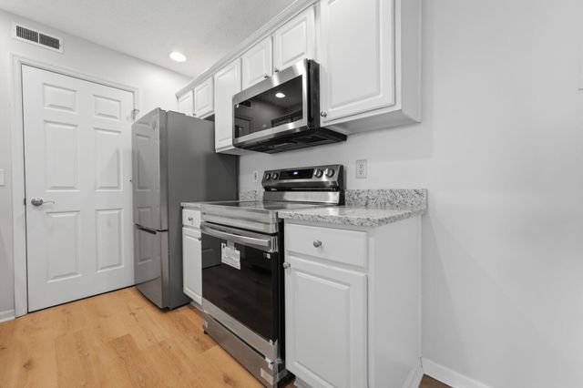 5423 GARDEN RIDGE, Columbus, OH 43228