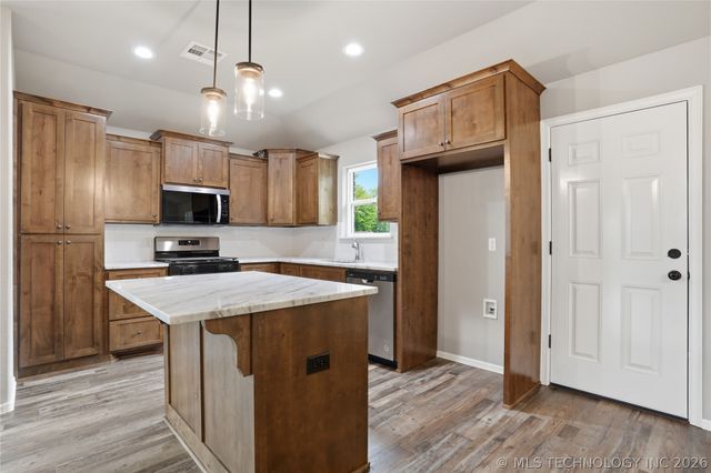 1137 E Watchorn Avenue, Sapulpa, OK 74066
