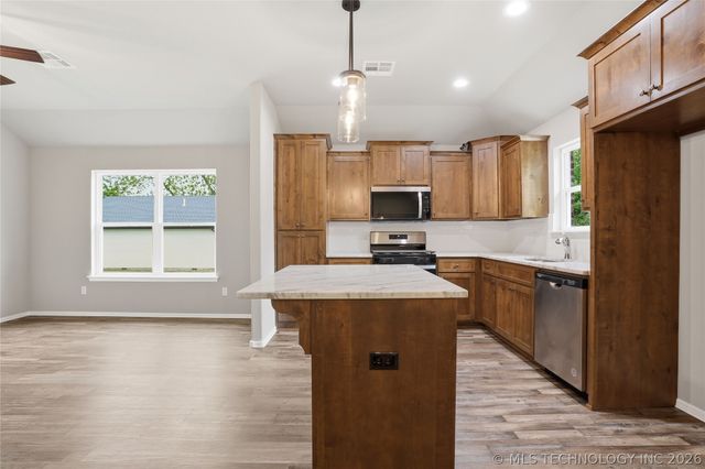 1137 E Watchorn Avenue, Sapulpa, OK 74066