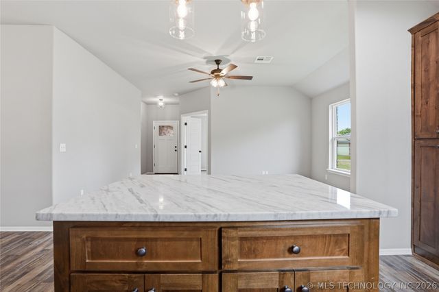1137 E Watchorn Avenue, Sapulpa, OK 74066