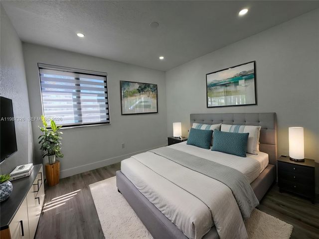 1600 SW 157th Ave, Pembroke Pines, FL 33027