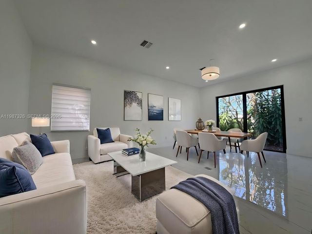 1600 SW 157th Ave, Pembroke Pines, FL 33027