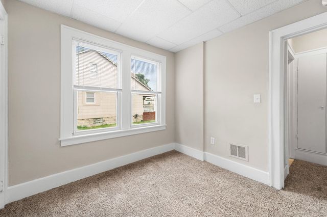 164 W Muir Avenue, Hazel Park, MI 48030