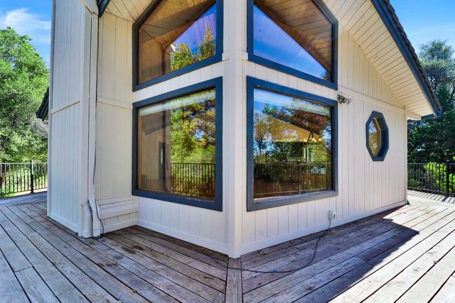 4968 N Mining Brook Ct, Placerville, CA 95667