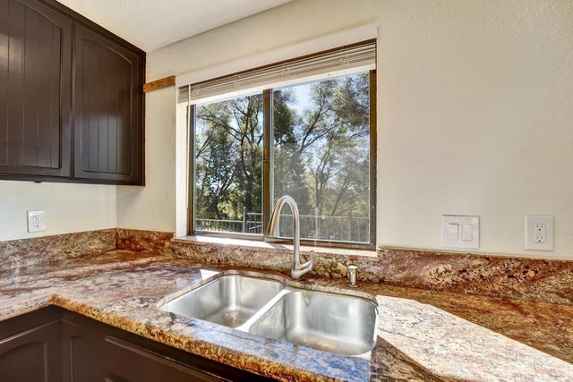 4968 N Mining Brook Ct, Placerville, CA 95667