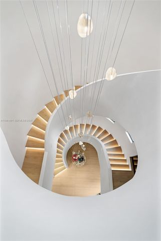 1522 Island Blvd, Aventura, FL 33160