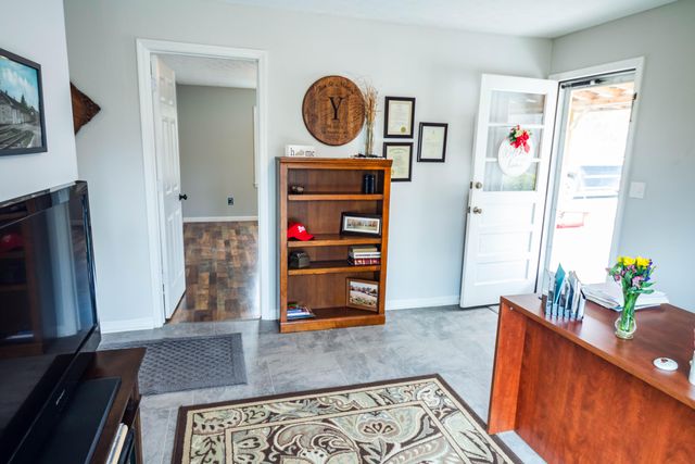 2138 Waddy Road, Lawrenceburg, KY 40342