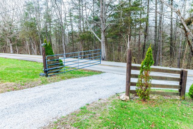 2138 Waddy Road, Lawrenceburg, KY 40342