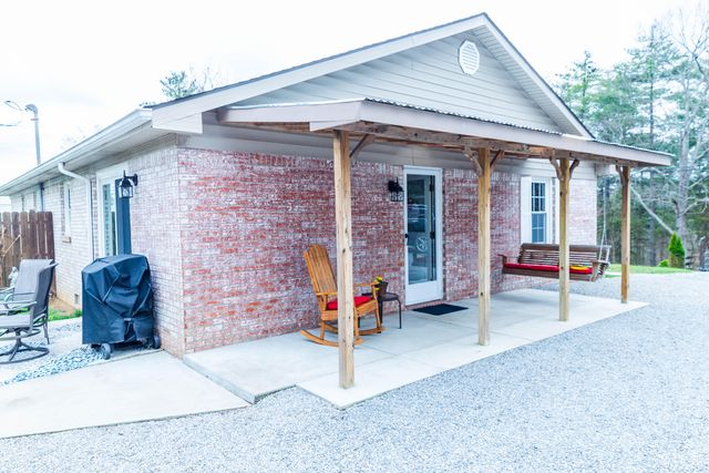 2138 Waddy Road, Lawrenceburg, KY 40342