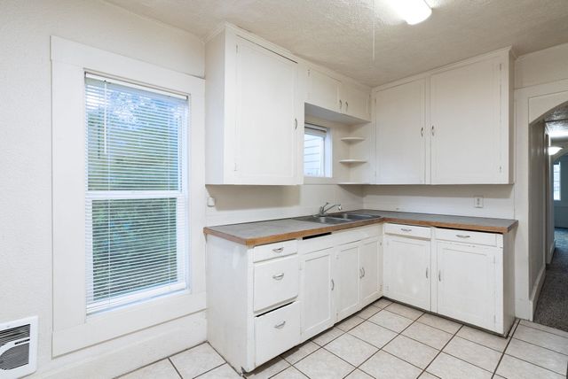 2022 W College Ave, Spokane, WA 99201