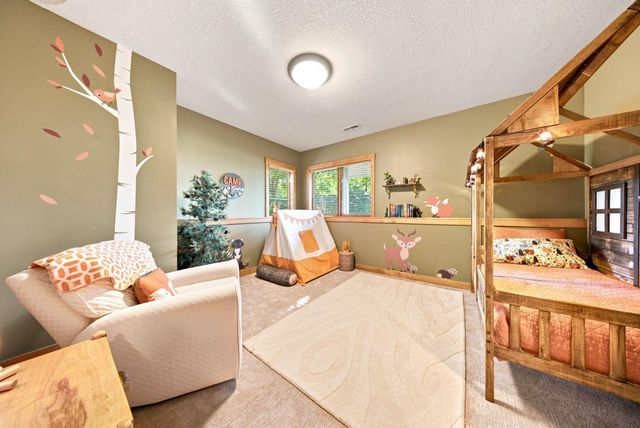294 Salishan Drive, Hudson, WI 54016