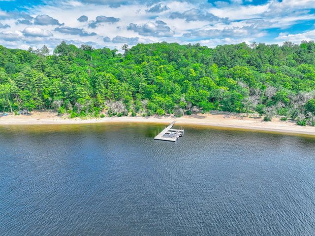 294 Salishan Drive, Hudson, WI 54016