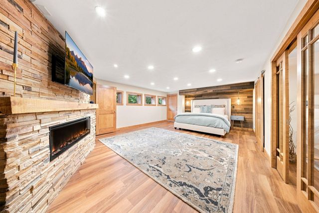 294 Salishan Drive, Hudson, WI 54016