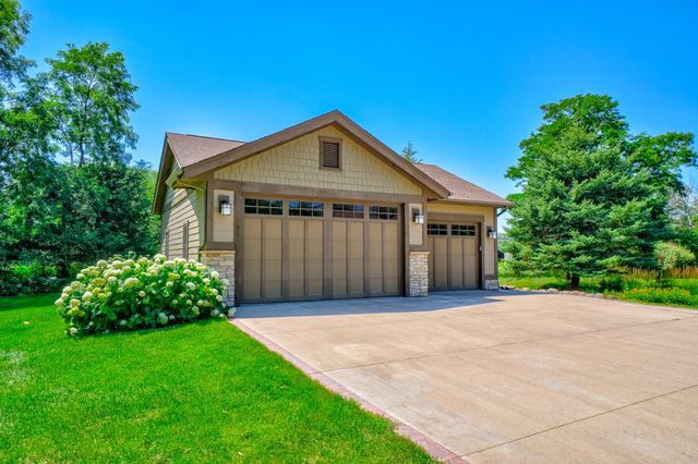 294 Salishan Drive, Hudson, WI 54016