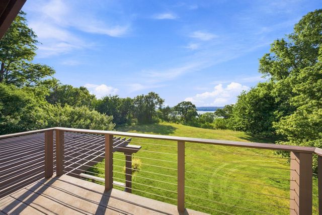 294 Salishan Drive, Hudson, WI 54016