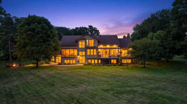 294 Salishan Drive, Hudson, WI 54016
