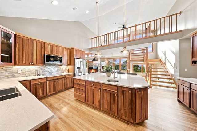 294 Salishan Drive, Hudson, WI 54016