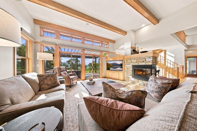 294 Salishan Drive, Hudson, WI 54016