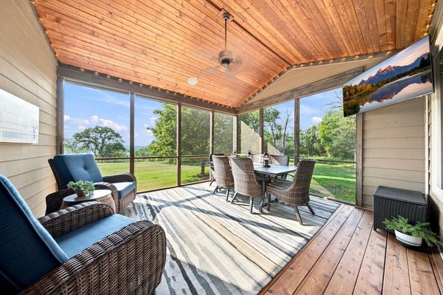 294 Salishan Drive, Hudson, WI 54016