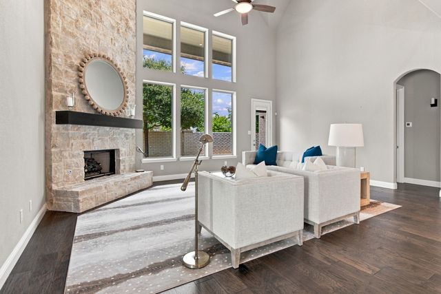 2701 Trinity Trail Way, Fort Worth, TX 76118