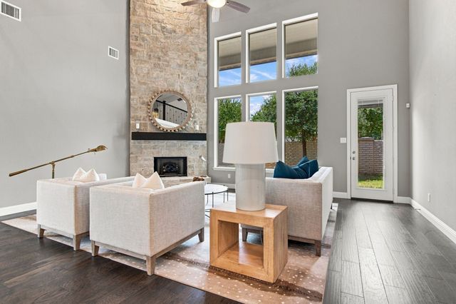 2701 Trinity Trail Way, Fort Worth, TX 76118