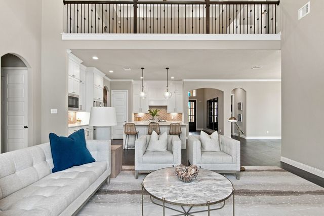 2701 Trinity Trail Way, Fort Worth, TX 76118