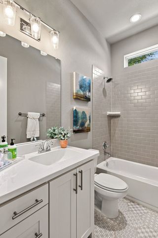 2701 Trinity Trail Way, Fort Worth, TX 76118